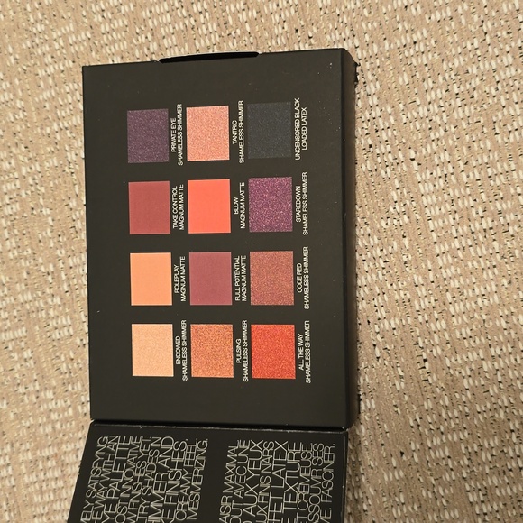 NARS "Extreme Effects" Eyeshadow Palette - Picture 3 of 4